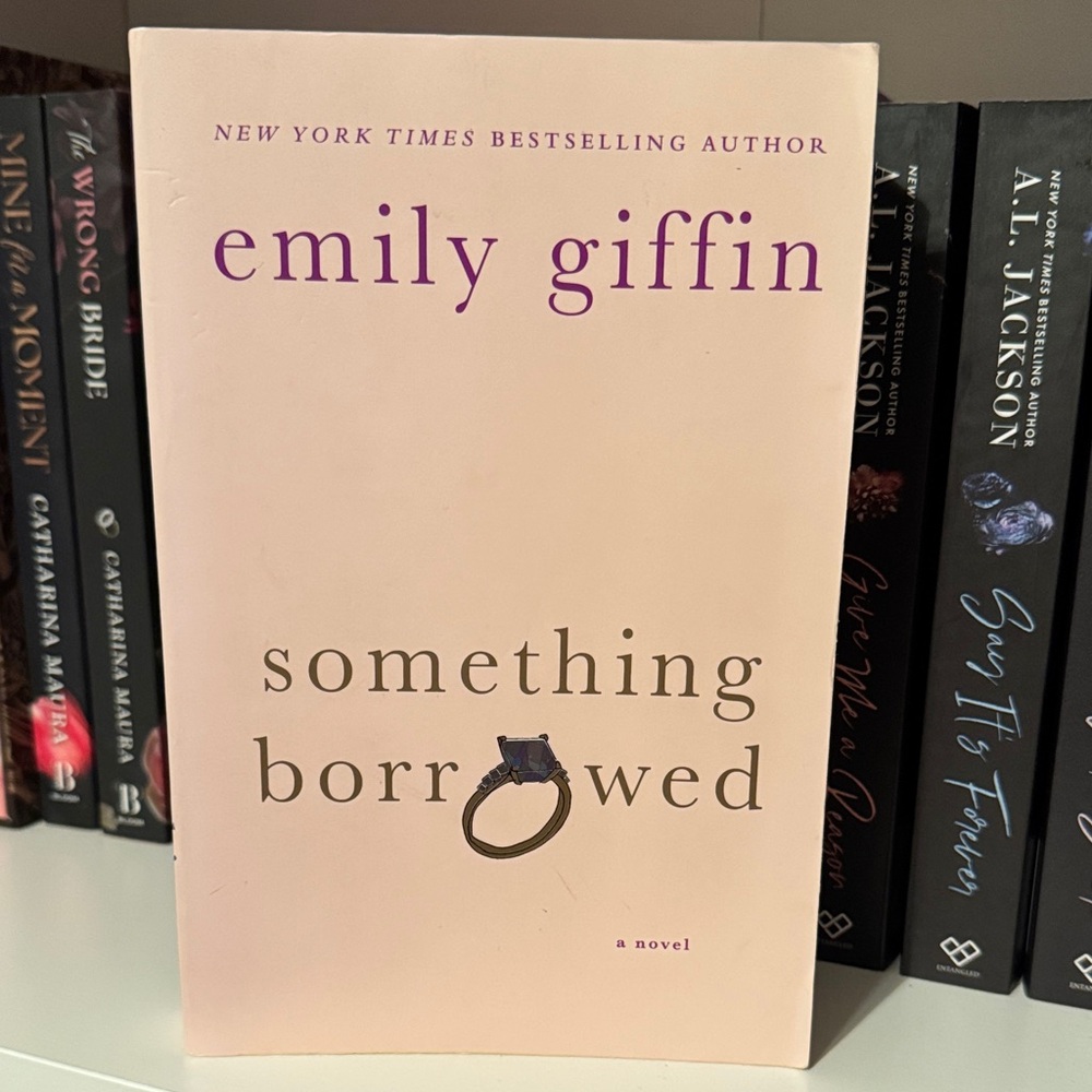 Emily Giffin 'Something Borrowed' Book